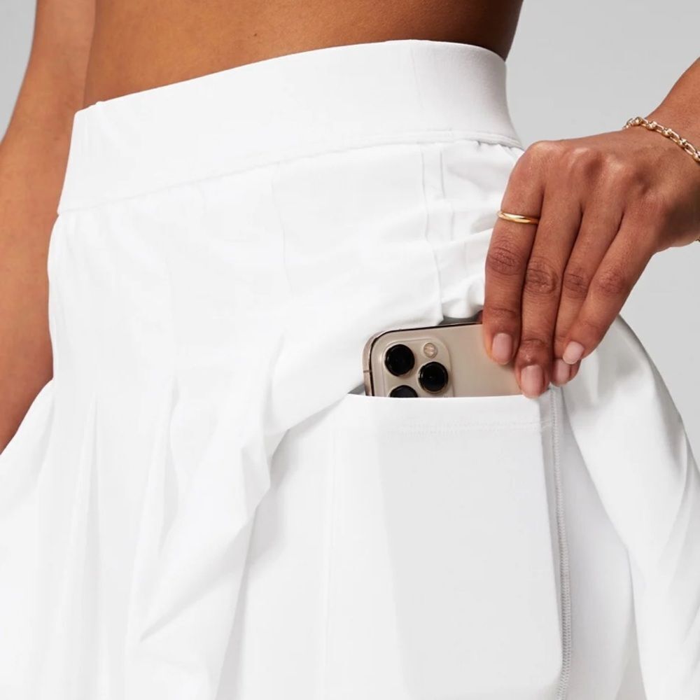 SOLD FABLETICS Skirt with Built in Short White Size Large - Picture 7 of 8